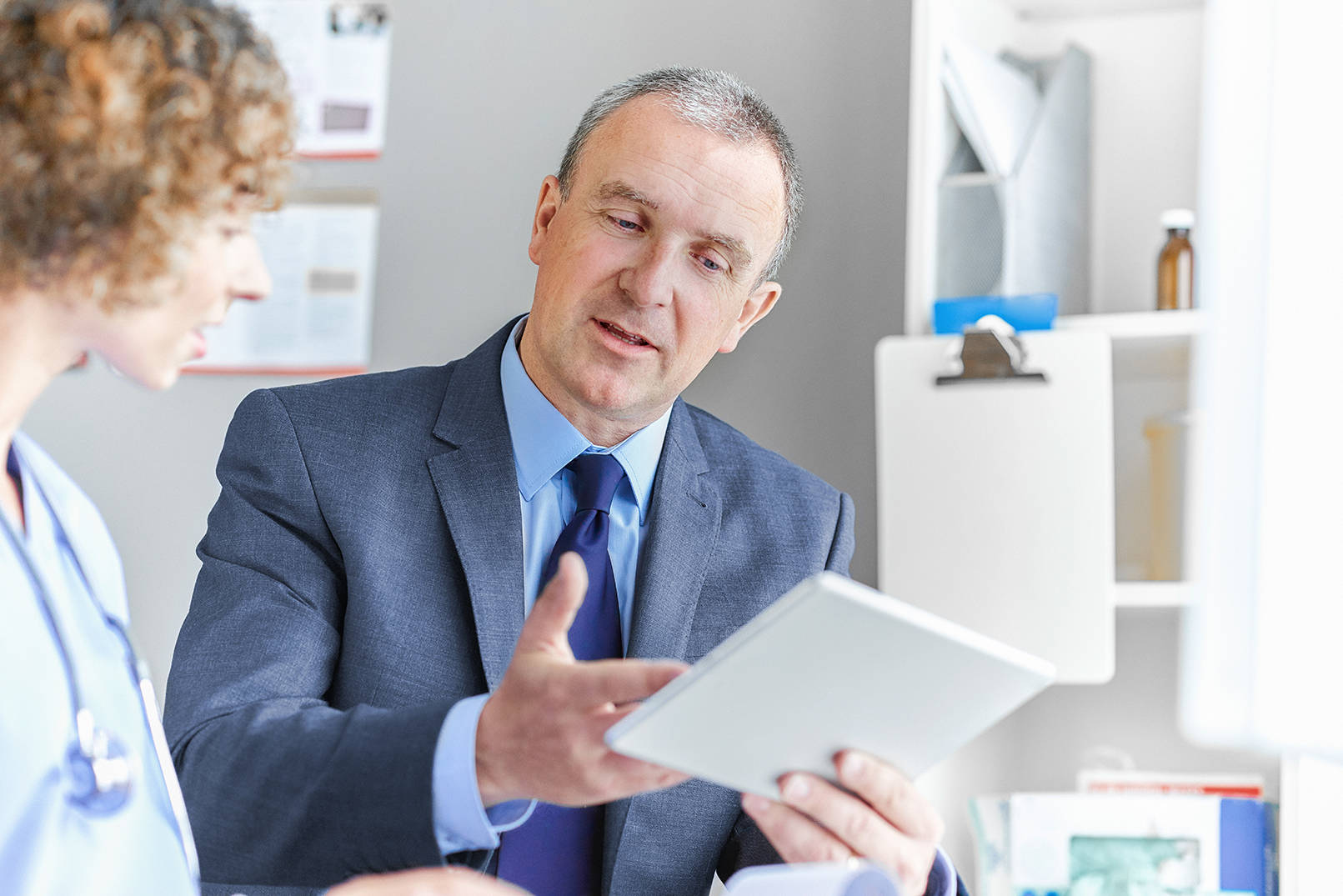 AB-Business-HCW-Meeting-1_RGB_Small